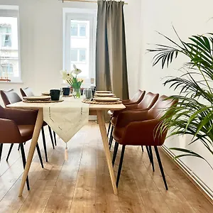 design-apartment-parking-kingsize-bett-2x-bad-zentrum.hannover-hotel.net/